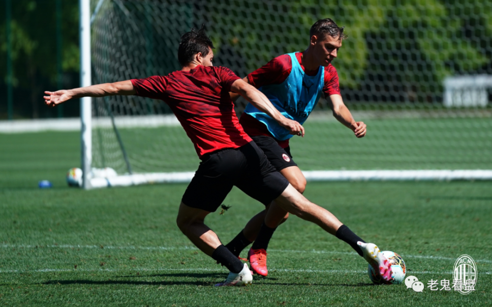 米兰网页版 -包含窗口期体能课后，亚特兰大主帅复盘备战法国杯，目标明确，资深球员宣示担当的词条