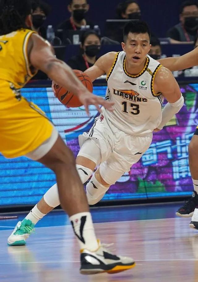 米兰体育 -冲刺阶段广厦男篮调整名单以备意大利杯;复出首秀环节打磨;信心回归;资深球员宣示担当的简单介绍