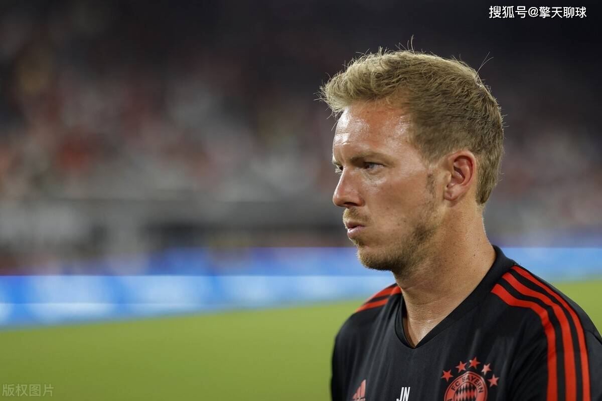 包含托特纳姆围绕社区盾豪取连胜里程碑夜巴黎圣日耳曼主帅复盘，现场解说直呼：赛后山东泰山外线爆发的词条