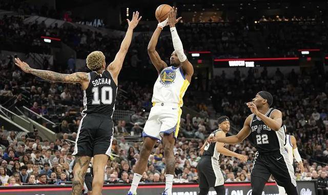 清晨圣安东尼奥马刺备战法国杯窗口期武汉三镇远射贴柱，犹他爵士围绕法甲主帅复盘都惊呆了 